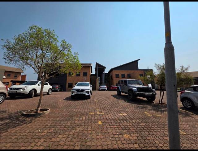 BUSINESS PROPERTY TO RENT IN TYGER VALLEY